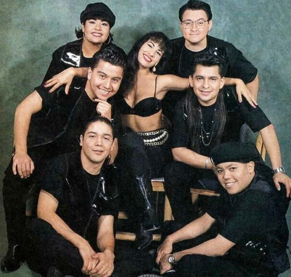 Selena Y Los Dinos